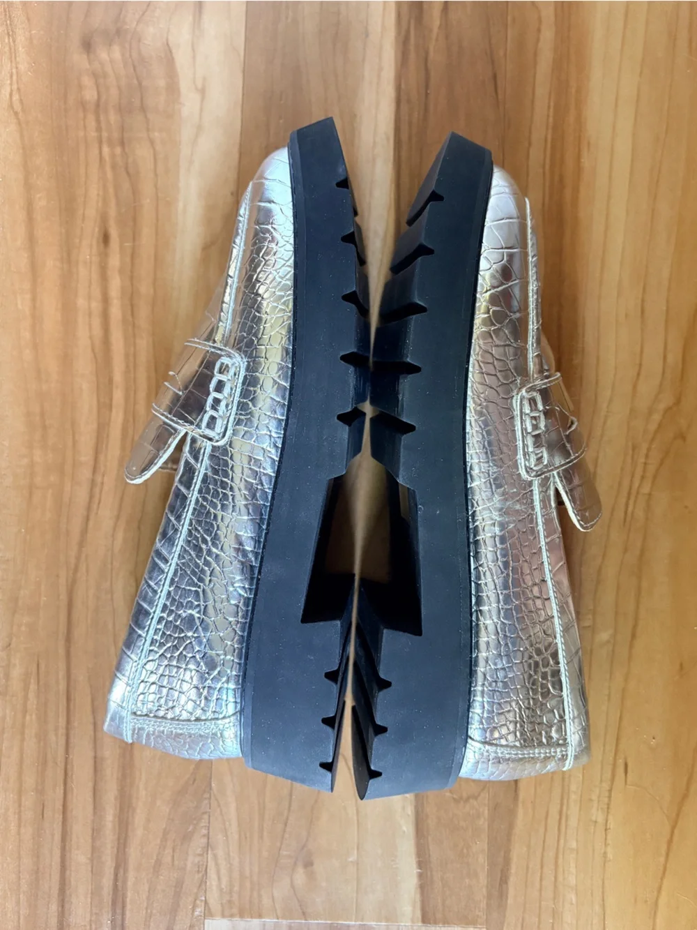 J. Crew Metallic Silver Croc-Embossed Lug Sole Penny Loafers size 7